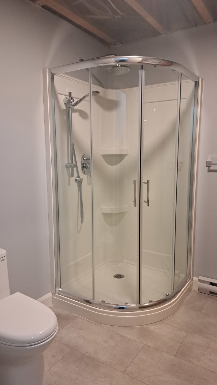 Salle de bains — 75 Rue Labranche, Sainte-Brigitte-de-Laval, G0A 3K0, Sainte-Brigitte-de-Laval