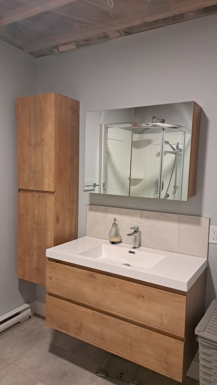 Salle de bains — 75 Rue Labranche, Sainte-Brigitte-de-Laval, G0A 3K0, Sainte-Brigitte-de-Laval