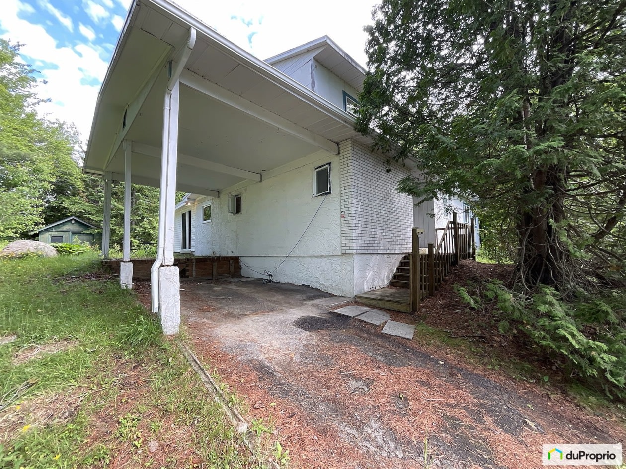Photo 2 — 19 Av Des Ardennes, Estérel, J0T 1E0, Estérel