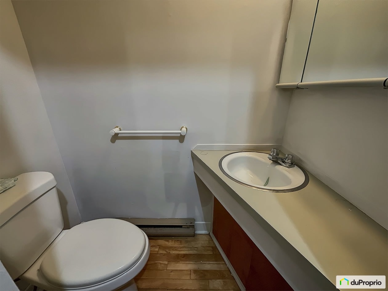 Photo 30 — 19 Av Des Ardennes, Estérel, J0T 1E0, Estérel