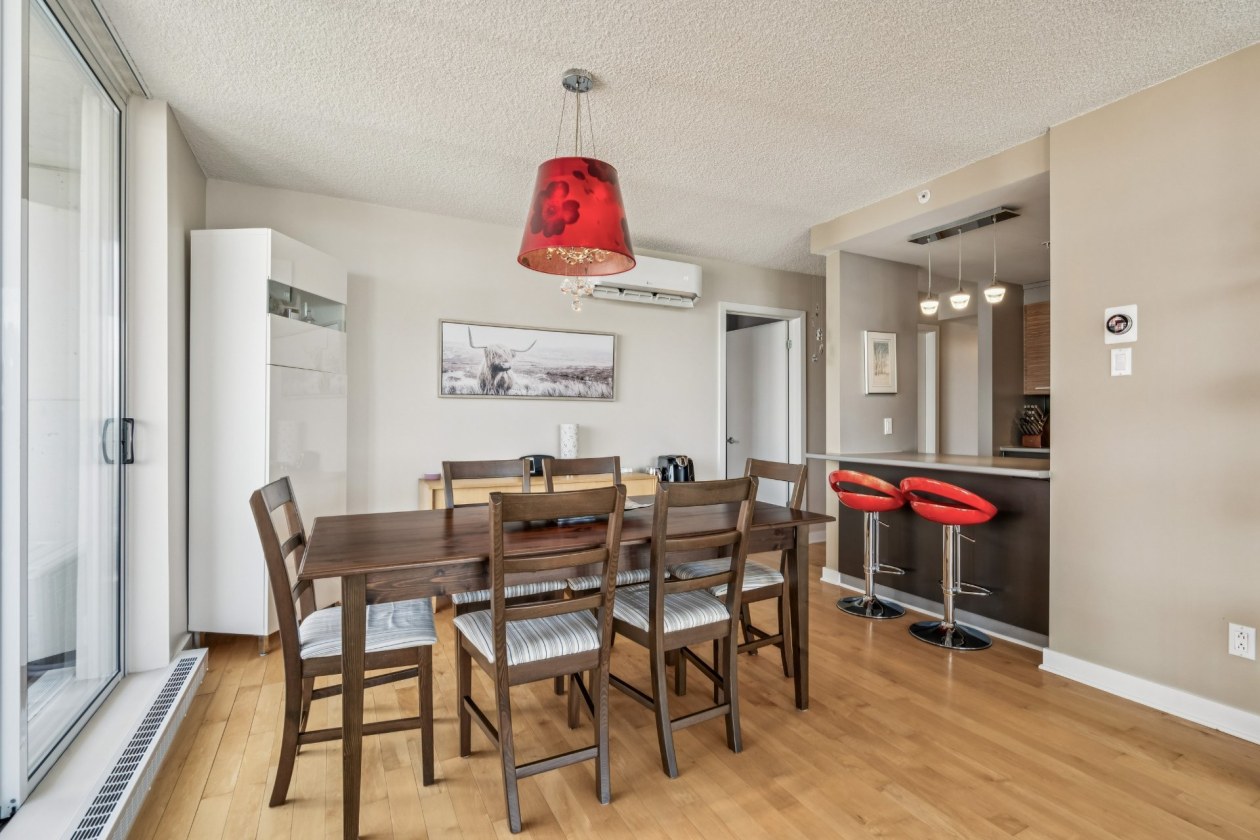 Salle à manger — 4720, Rue Jean-Talon E., 706, Montréal (Saint-Léonard), H1S0B1, Montréal (Saint-Léonard)