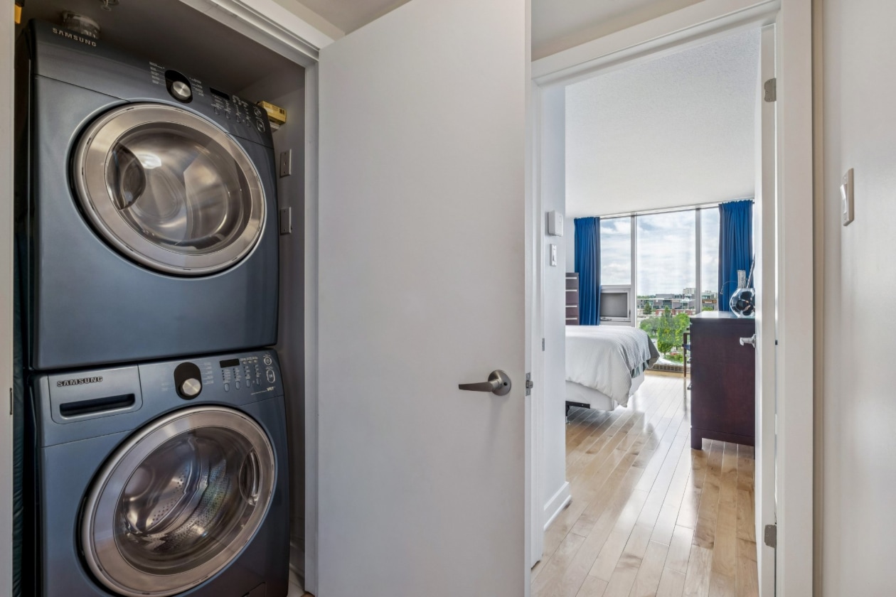 Salle de lavage — 4720, Rue Jean-Talon E., 706, Montréal (Saint-Léonard), H1S0B1, Montréal (Saint-Léonard)
