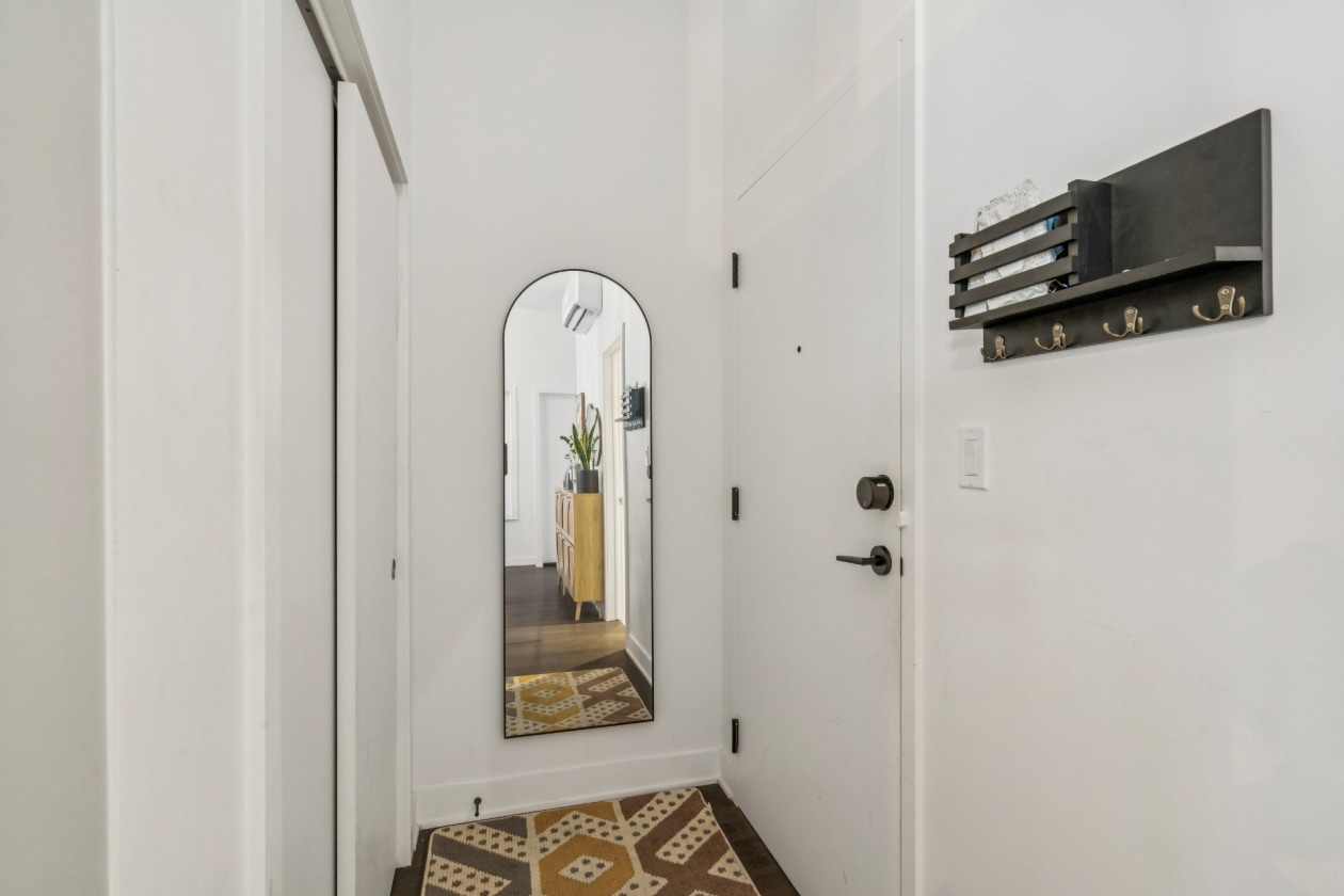 Hall d'entrée — 7227, Boul. Newman, 124, Montréal (LaSalle), H8N0H7, Montréal (LaSalle)