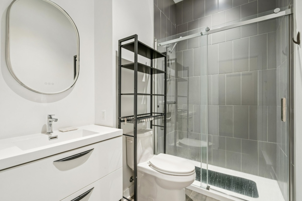 Salle de bains — 7227, Boul. Newman, 124, Montréal (LaSalle), H8N0H7, Montréal (LaSalle)