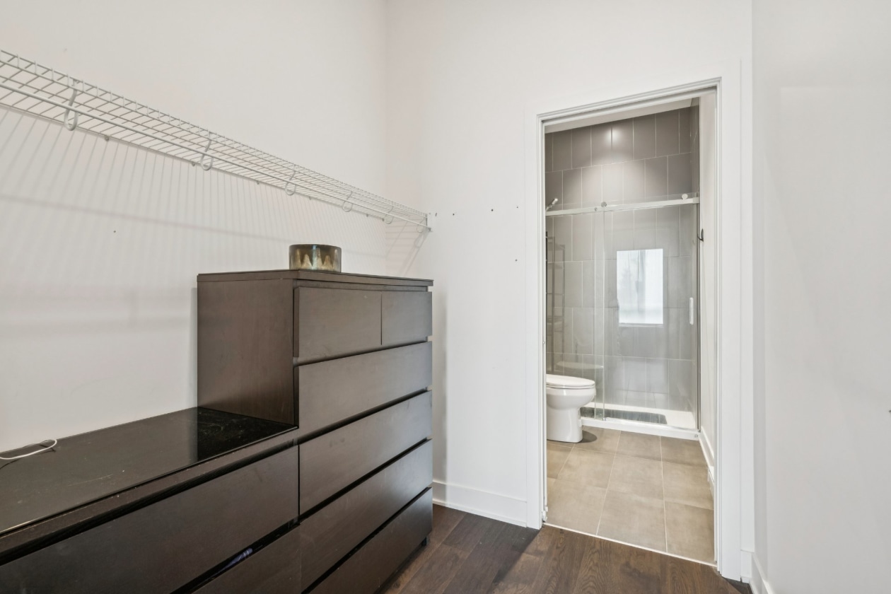 Salle de bains — 7227, Boul. Newman, 124, Montréal (LaSalle), H8N0H7, Montréal (LaSalle)