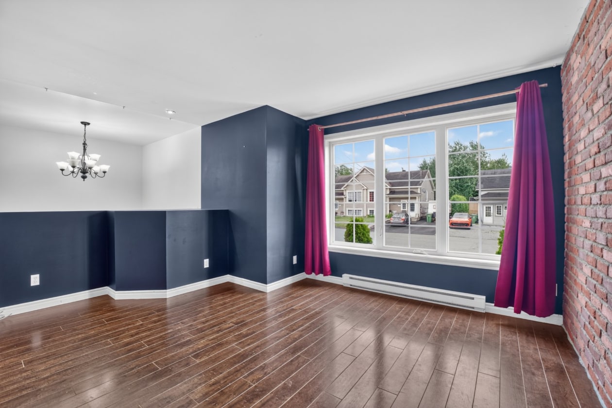 Salon — 2723, Rue des Rocheuses, Sherbrooke (Fleurimont), J1E0E4, Sherbrooke (Fleurimont)