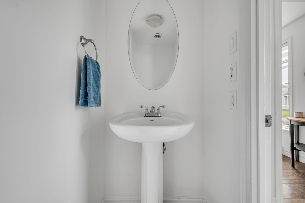 Salle de bains — 2170, Rue de la Cantatrice, Québec (Les Rivières), G2C0L6, Québec (Les Rivières)