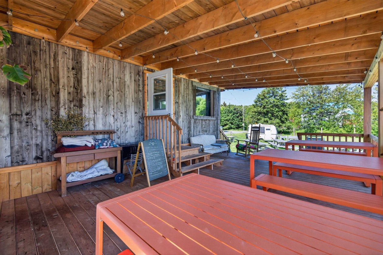 Terrasse — 59, Rue du Parc, Trois-Pistoles, G0L4K0, Trois-Pistoles