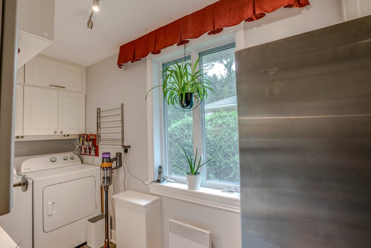 Salle de lavage — 878, Rue Rochette, Québec (Sainte-Foy/Sillery/Cap-Rouge), G1V4S7, Québec (Sainte-Foy/Sillery/Cap-Rouge)