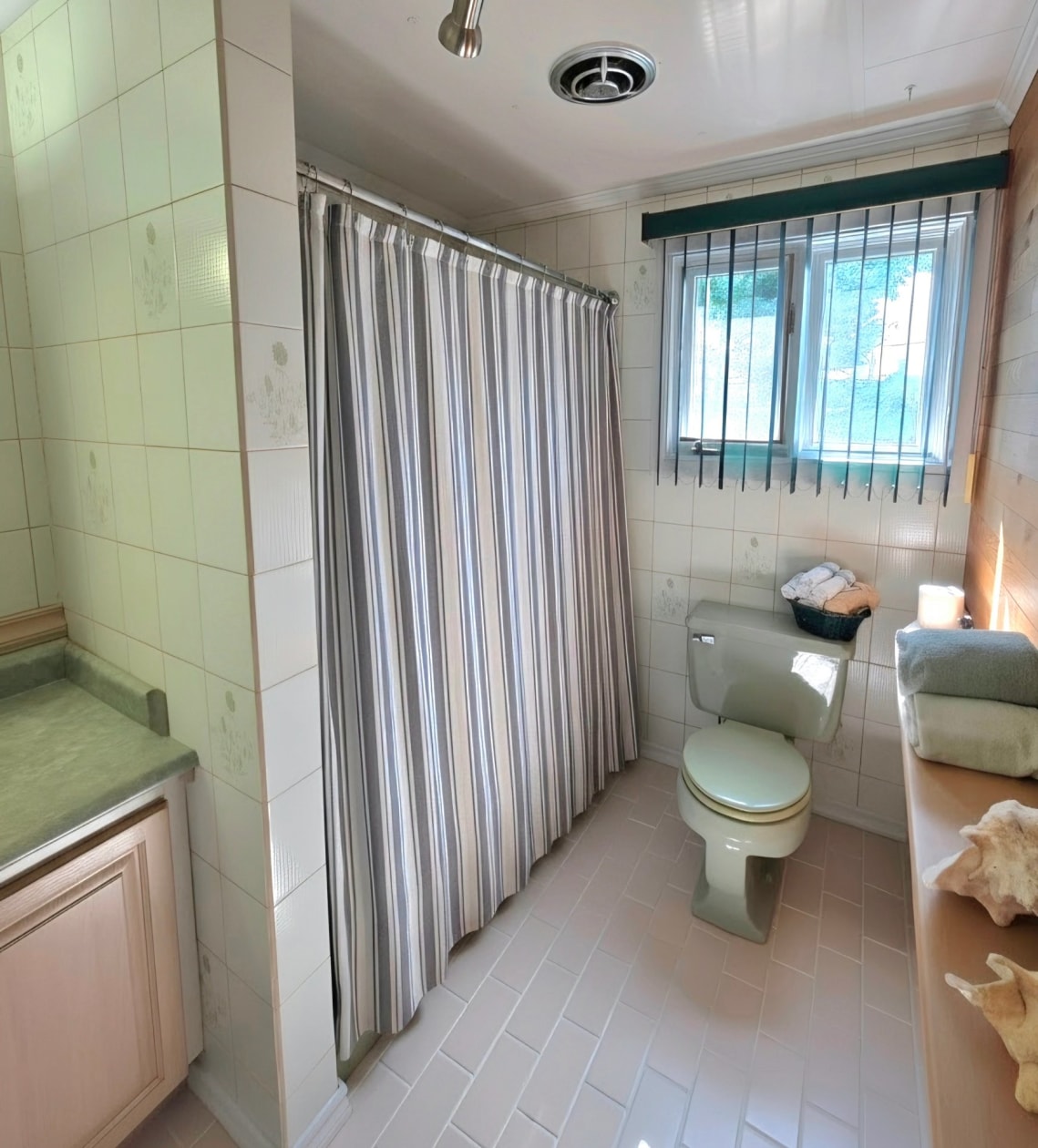 Salle de bains — 1254, Ch. de Price, Mont-Joli, G5H3K6, Mont-Joli