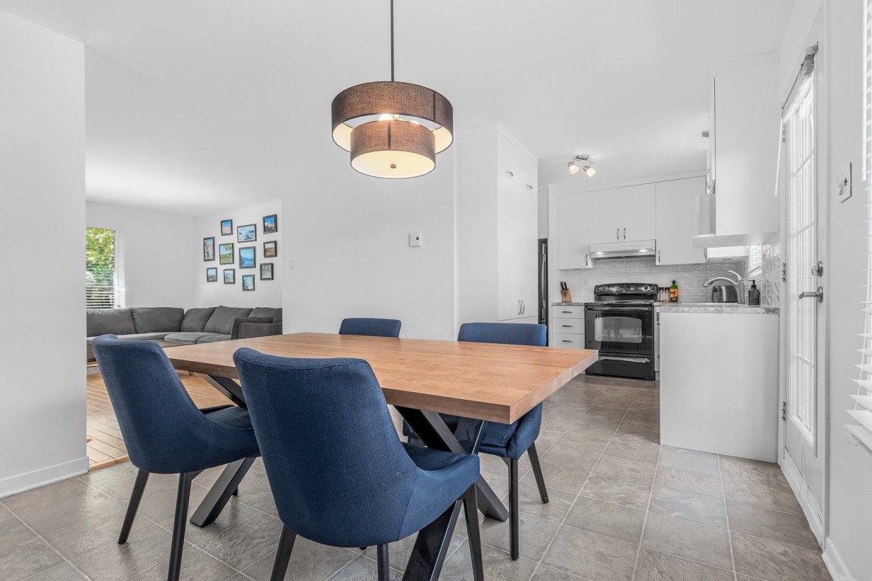 Salle à manger — 590, Rue De Joinville, Québec (Les Rivières), G1P4C1, Québec (Les Rivières)