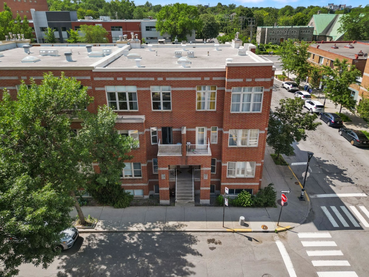 8490, Rue St-Dominique