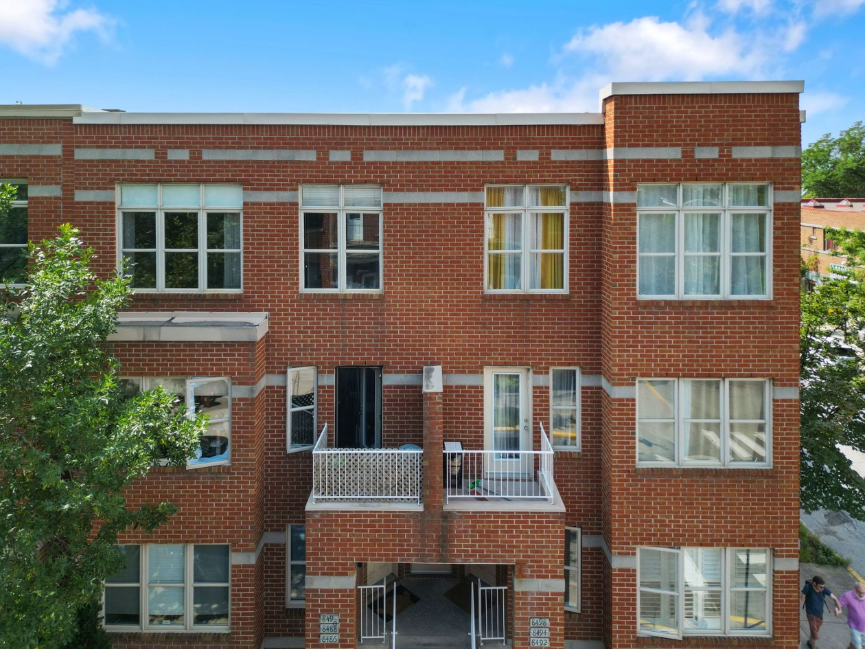 Façade — 8490, Rue St-Dominique, Montréal (Villeray/Saint-Michel/Parc-Extension), H2P2L5, Montréal (Villeray/Saint-Michel/Parc-Extension)