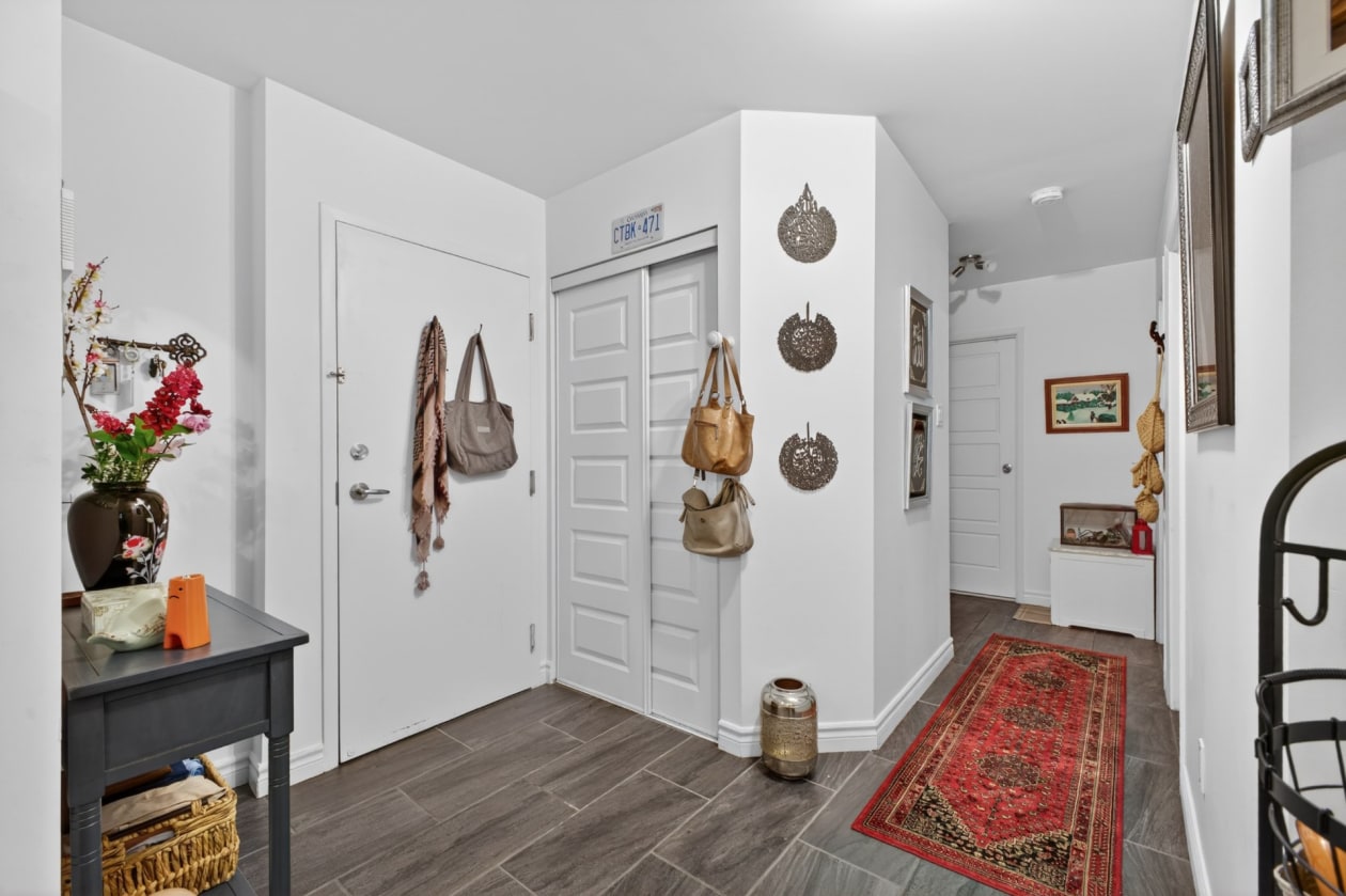 1370, Av. Bourgogne — photo 2
