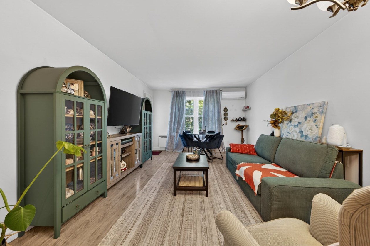 1370, Av. Bourgogne — photo 1