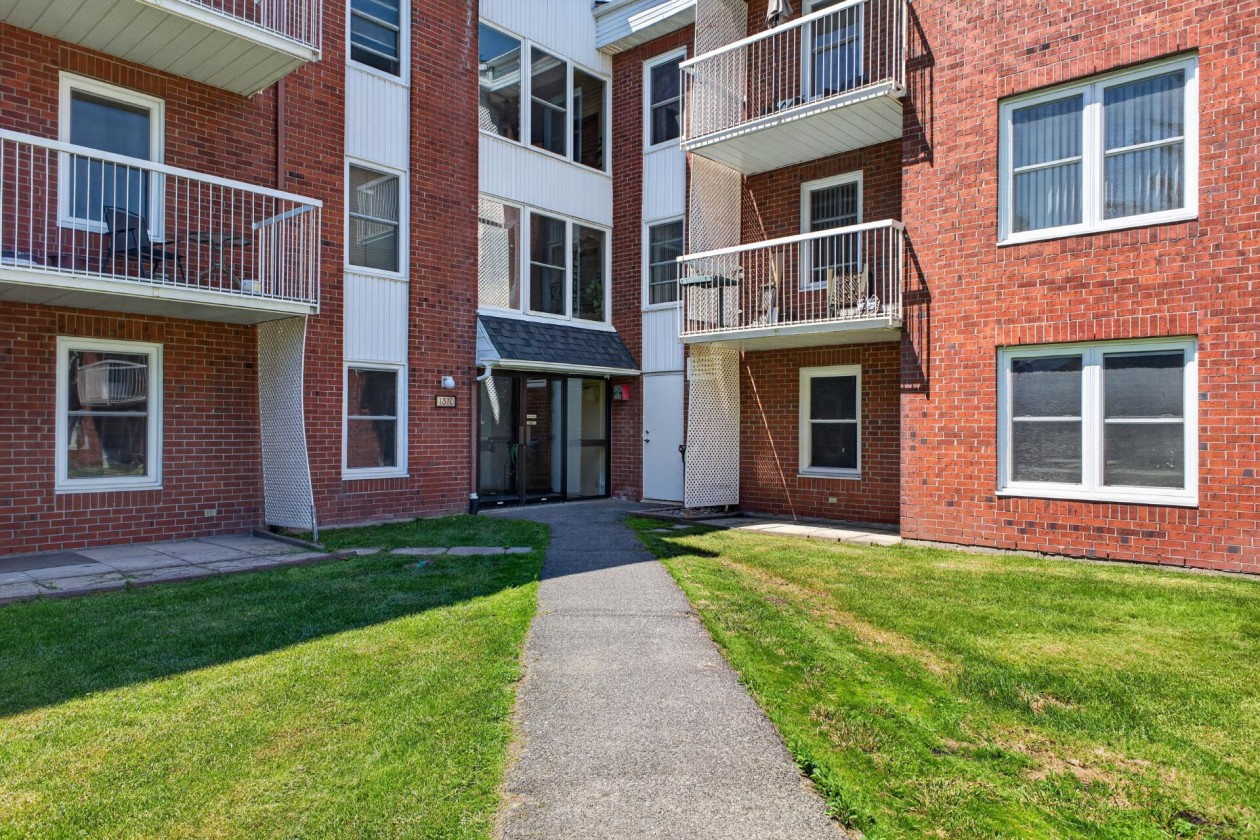 Entrée extérieure — 1370, Av. Bourgogne, 107, Chambly, J2L1Y3, Chambly