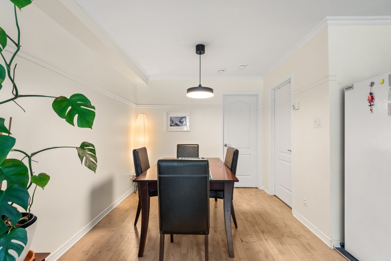 Salle à manger — 8035, Boul. Lévesque E., 102, Laval (Duvernay), H7A4J6, Laval (Duvernay)