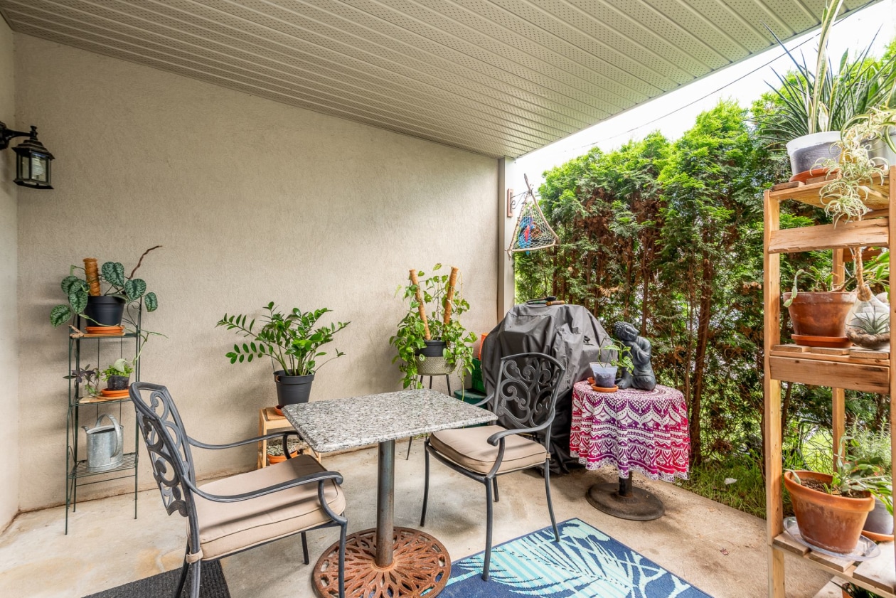 Terrasse — 8035, Boul. Lévesque E., 102, Laval (Duvernay), H7A4J6, Laval (Duvernay)