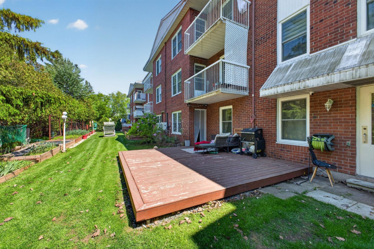 Terrasse — 1370, Av. Bourgogne, 107, Chambly, J2L1Y3, Chambly