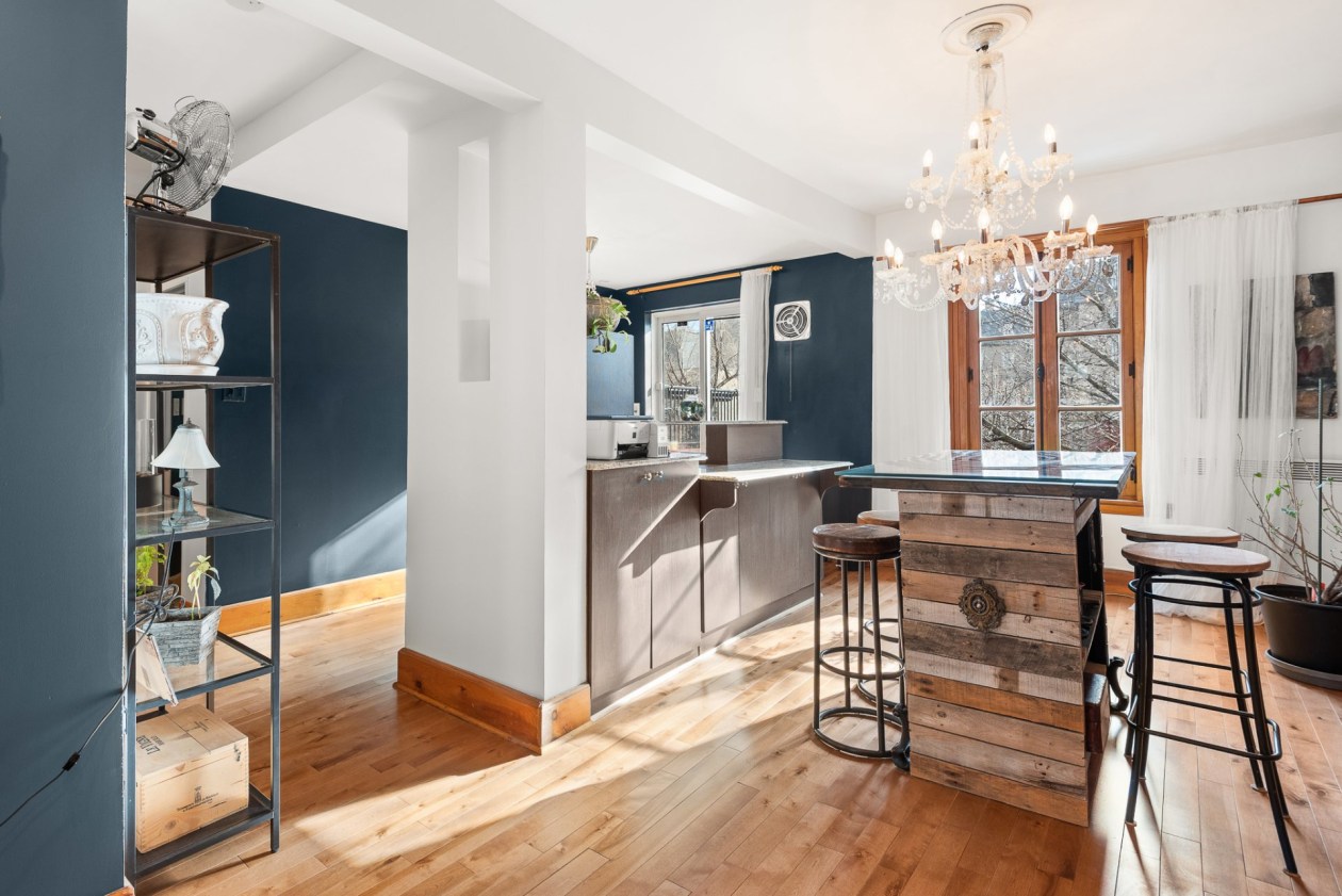 Salle à manger — 3706A, Rue St-Hubert, Montréal (Le Plateau-Mont-Royal), H2L4A2, Montréal (Le Plateau-Mont-Royal)