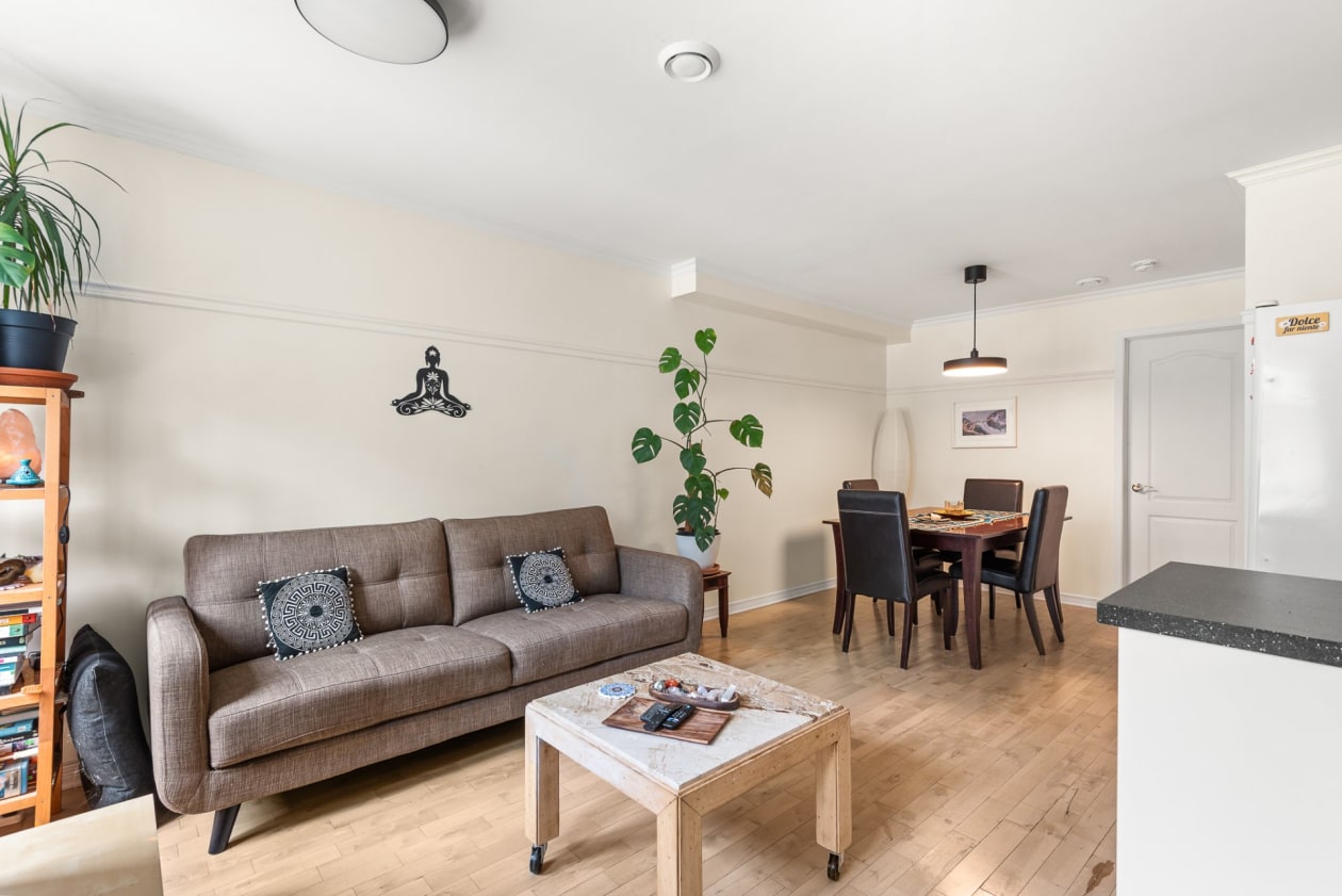 Salon — 8035, Boul. Lévesque E., 102, Laval (Duvernay), H7A4J6, Laval (Duvernay)