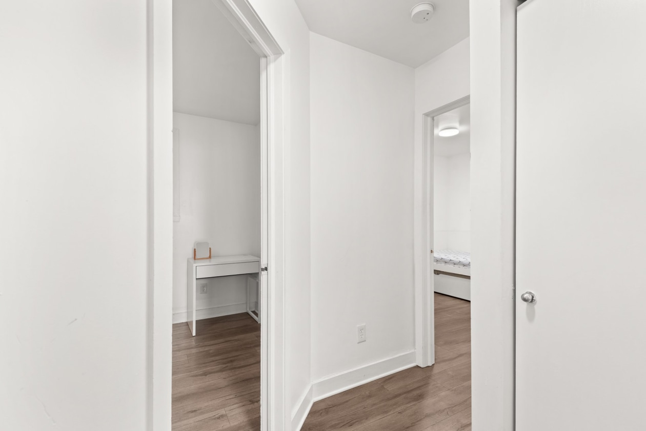 Corridor — 7637, Av. Léonard-De Vinci, 1, Montréal (Villeray/Saint-Michel/Parc-Extension), H2A2N6, Montréal (Villeray/Saint-Michel/Parc-Extension)