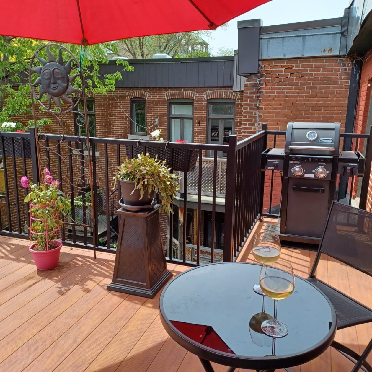 Terrasse — 3706A, Rue St-Hubert, Montréal (Le Plateau-Mont-Royal), H2L4A2, Montréal (Le Plateau-Mont-Royal)