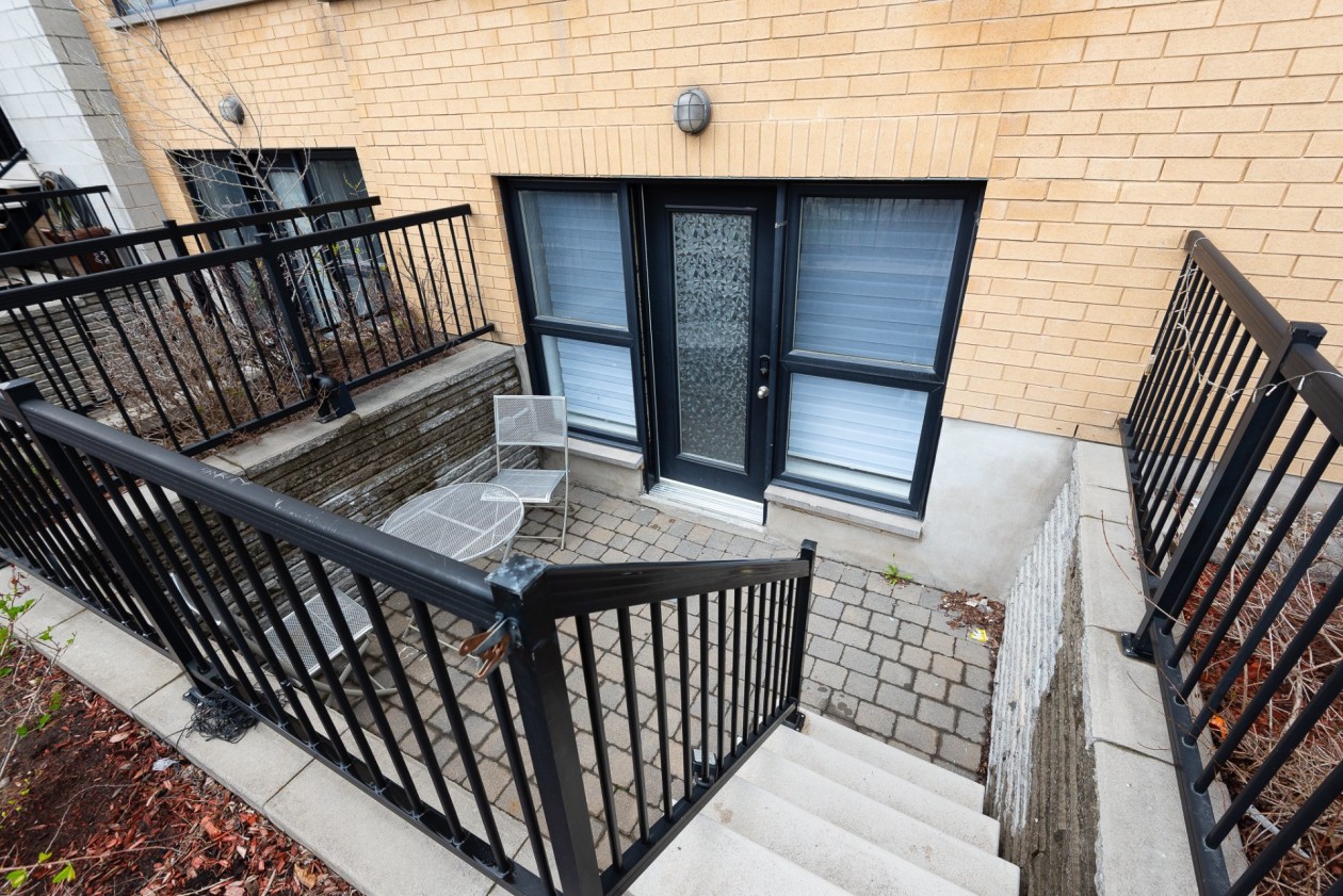 Terrasse — 7637, Av. Léonard-De Vinci, 1, Montréal (Villeray/Saint-Michel/Parc-Extension), H2A2N6, Montréal (Villeray/Saint-Michel/Parc-Extension)