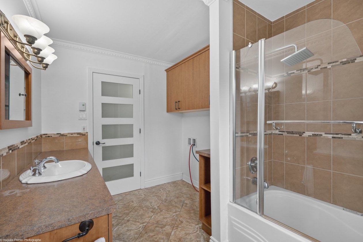 Salle de bains — 12, Rue Chapdelaine, Saint-Charles-Borromée, J6E6P3, Saint-Charles-Borromée