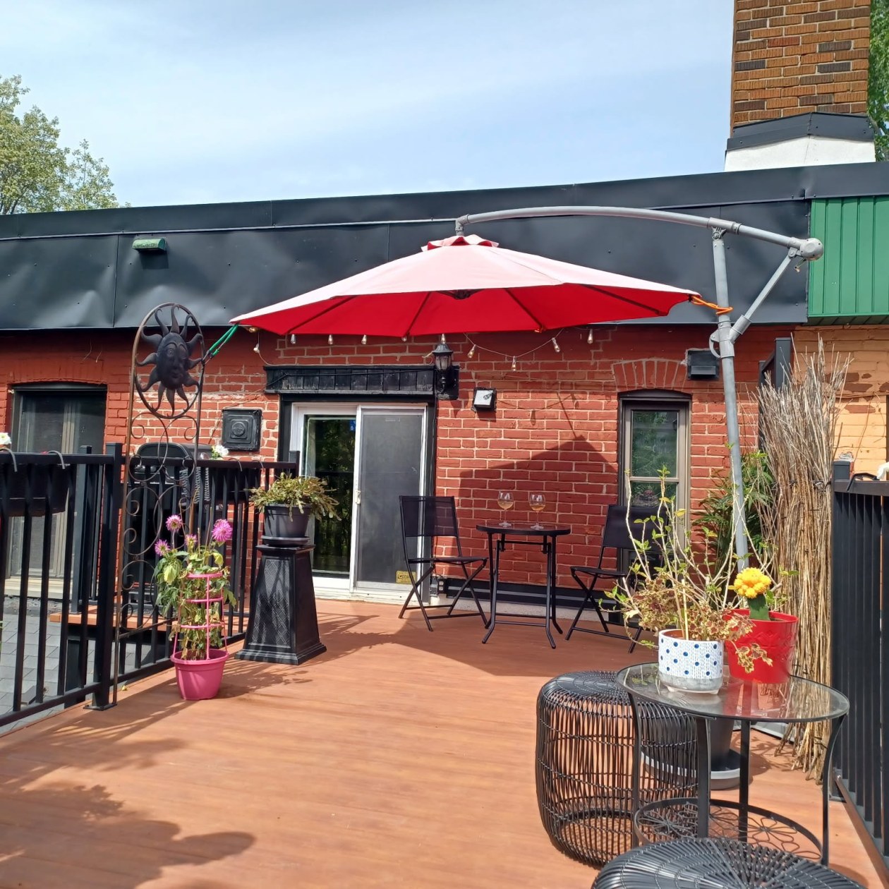 Terrasse — 3706A, Rue St-Hubert, Montréal (Le Plateau-Mont-Royal), H2L4A2, Montréal (Le Plateau-Mont-Royal)