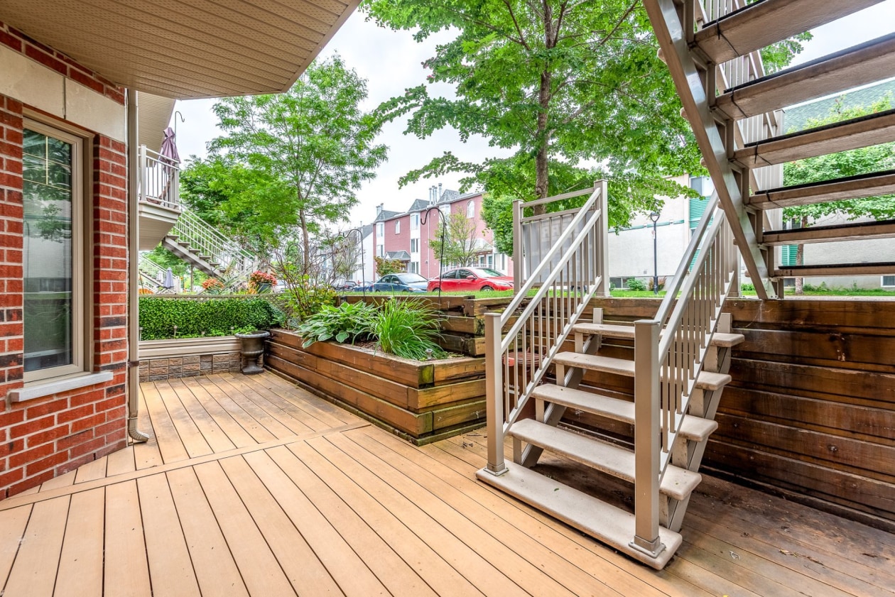 Terrasse — 15858, Rue Victoria, Montréal (Rivière-des-Prairies/Pointe-aux-Trembles), H1A0A9, Montréal (Rivière-des-Prairies/Pointe-aux-Trembles)