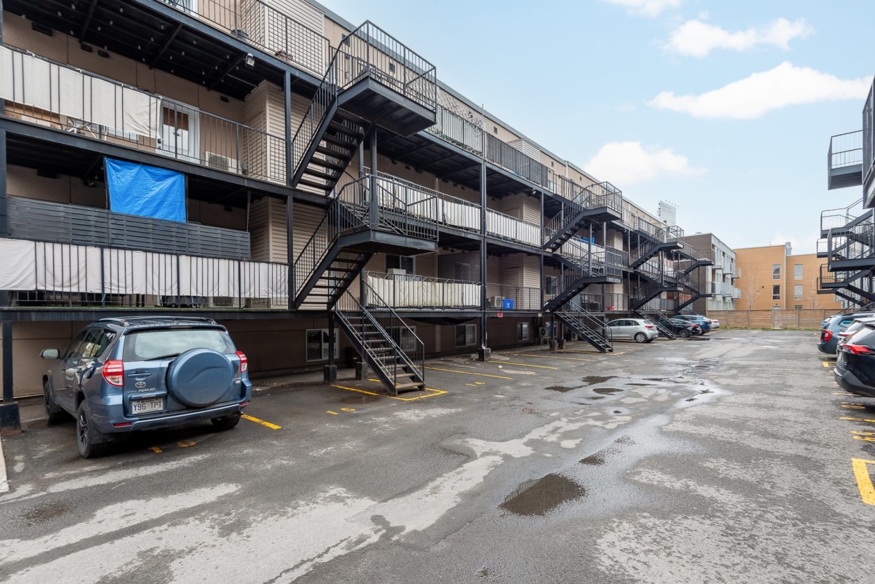 Face arrière — 7637, Av. Léonard-De Vinci, 1, Montréal (Villeray/Saint-Michel/Parc-Extension), H2A2N6, Montréal (Villeray/Saint-Michel/Parc-Extension)