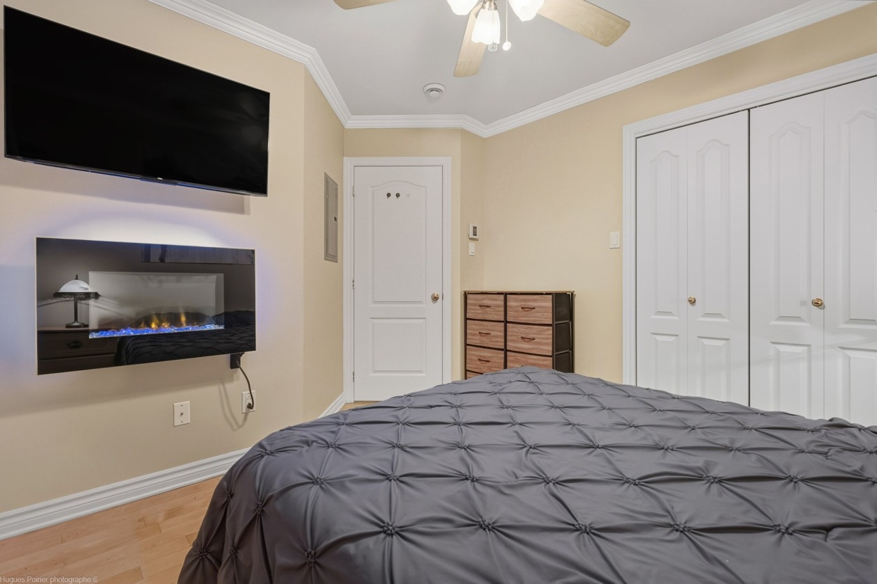 Chambre à coucher principale — 15858, Rue Victoria, Montréal (Rivière-des-Prairies/Pointe-aux-Trembles), H1A0A9, Montréal (Rivière-des-Prairies/Pointe-aux-Trembles)