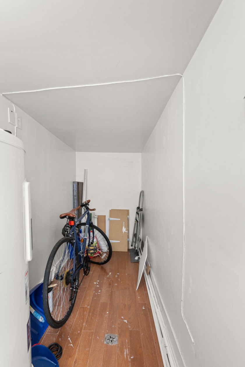 Rangement — 7637, Av. Léonard-De Vinci, 1, Montréal (Villeray/Saint-Michel/Parc-Extension), H2A2N6, Montréal (Villeray/Saint-Michel/Parc-Extension)