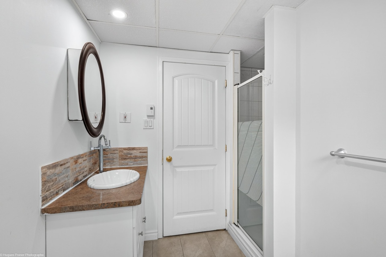 Salle de bains — 12, Rue Chapdelaine, Saint-Charles-Borromée, J6E6P3, Saint-Charles-Borromée