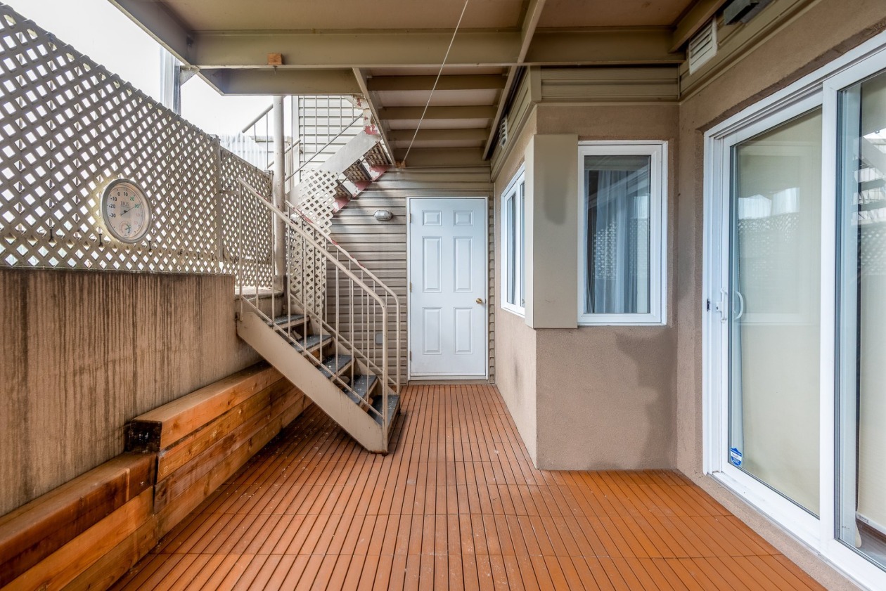 Terrasse — 15858, Rue Victoria, Montréal (Rivière-des-Prairies/Pointe-aux-Trembles), H1A0A9, Montréal (Rivière-des-Prairies/Pointe-aux-Trembles)