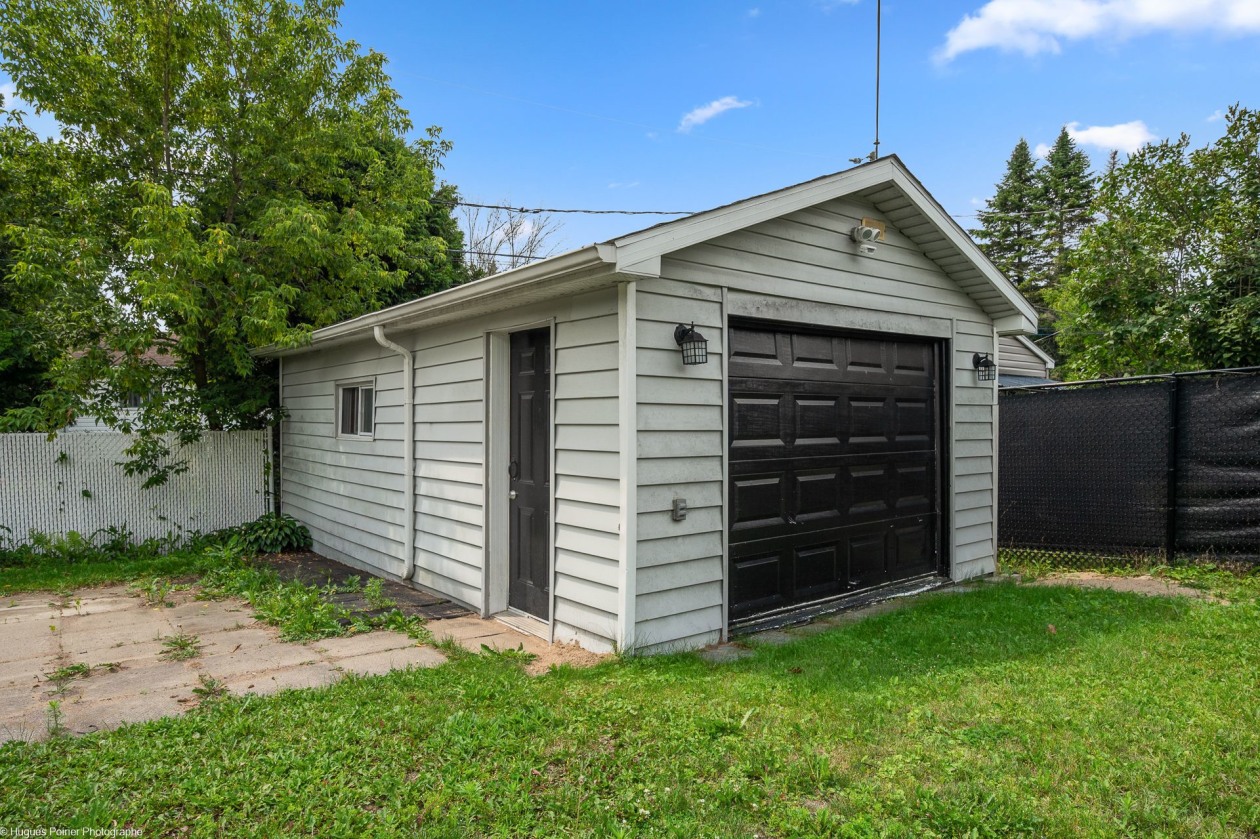 Garage — 12, Rue Chapdelaine, Saint-Charles-Borromée, J6E6P3, Saint-Charles-Borromée