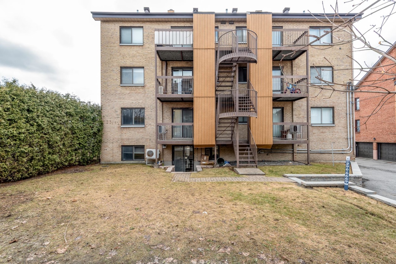 Face arrière — 3020, Rue Joseph-Hardy, 1, Longueuil (Saint-Hubert), J3Y9J6, Longueuil (Saint-Hubert)