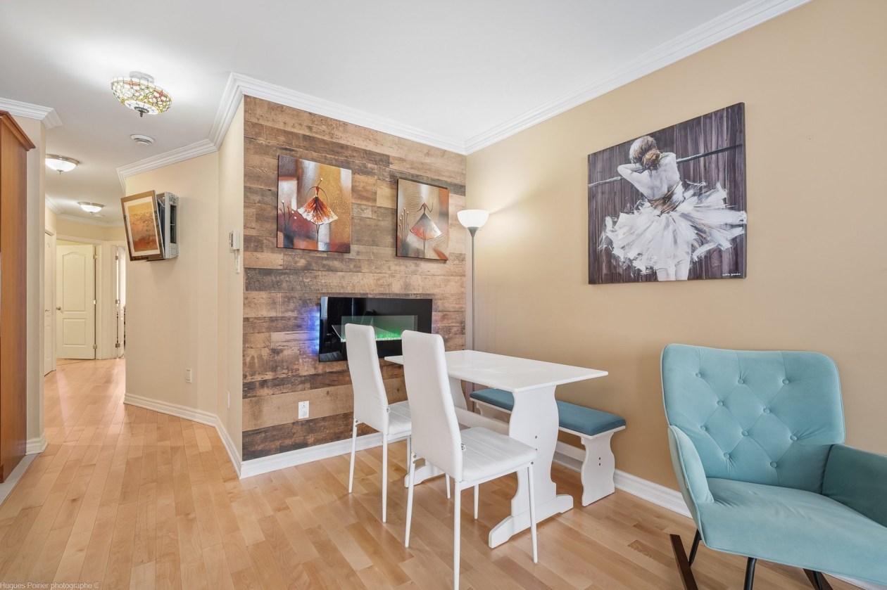 Salle à manger — 15858, Rue Victoria, Montréal (Rivière-des-Prairies/Pointe-aux-Trembles), H1A0A9, Montréal (Rivière-des-Prairies/Pointe-aux-Trembles)
