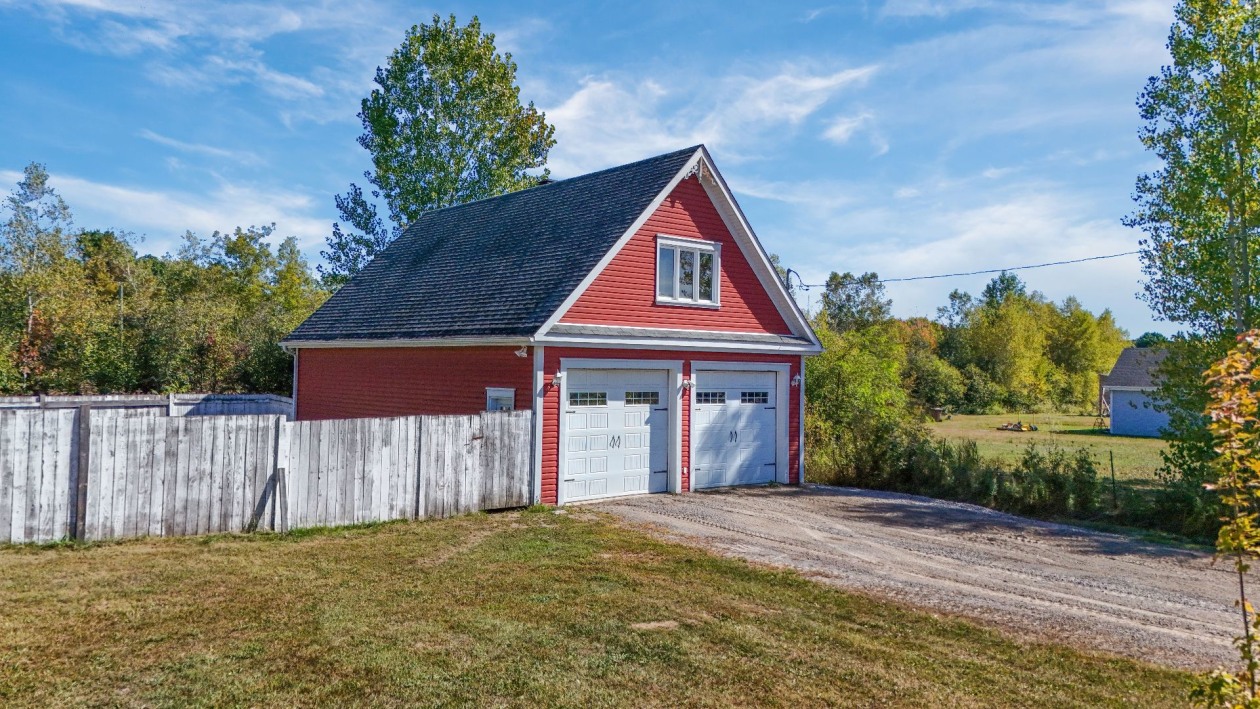 Garage — 665Z, Rue Vincent-Sicari, Sainte-Julienne, J0K2T0, Sainte-Julienne