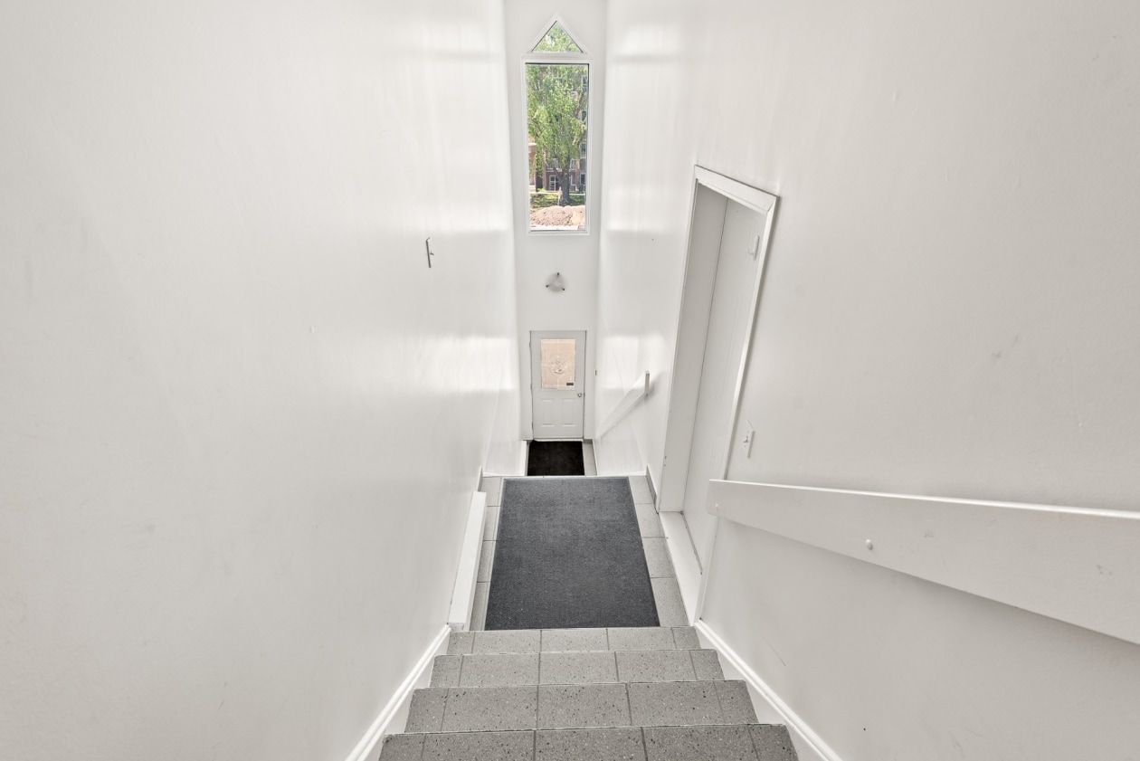 Escalier — 1240, Boul. Iberville, 202, Repentigny (Repentigny), J5Y3T1, Repentigny (Repentigny)