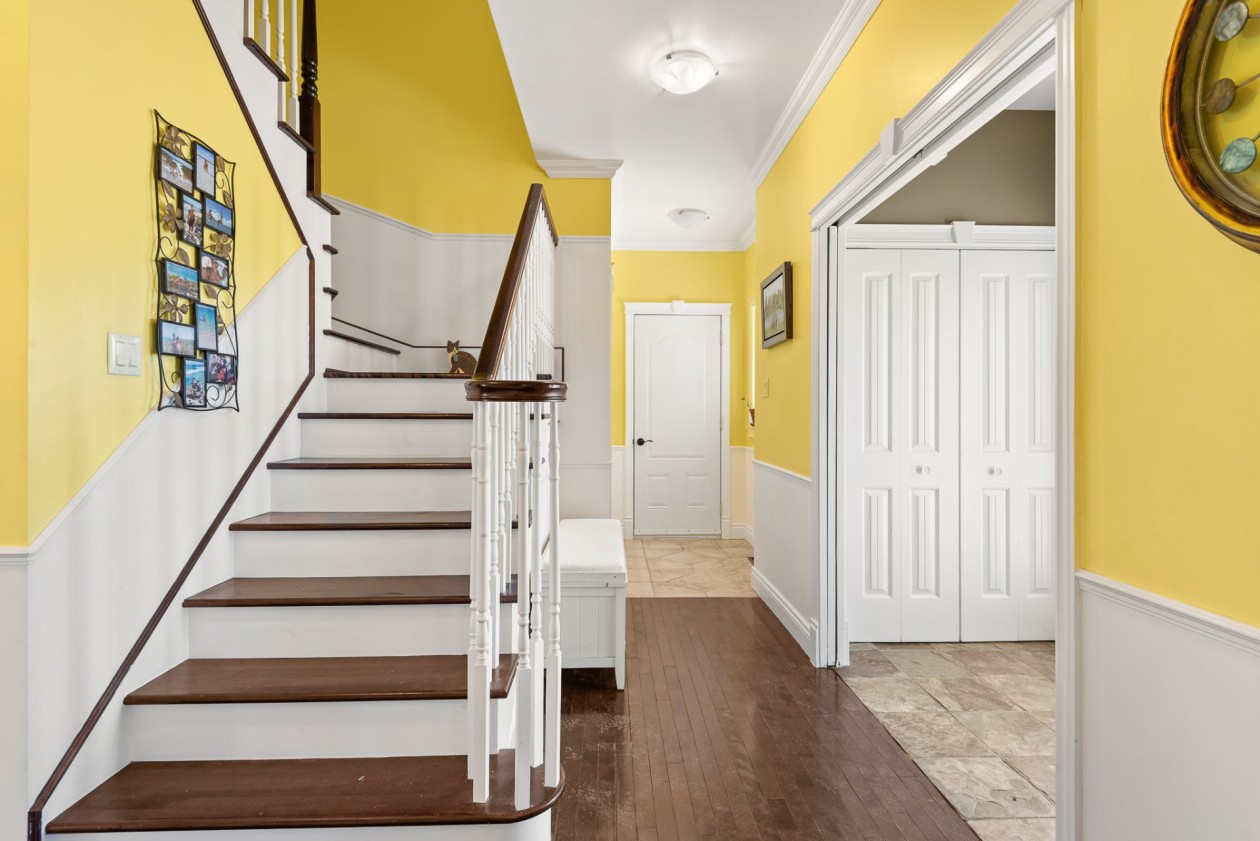 Escalier — 665, Rue Vincent-Sicari, Sainte-Julienne, J0K2T0, Sainte-Julienne
