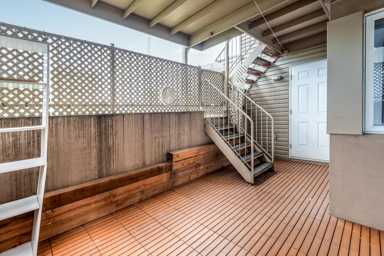 Terrasse — 15858, Rue Victoria, Montréal (Rivière-des-Prairies/Pointe-aux-Trembles), H1A0A9, Montréal (Rivière-des-Prairies/Pointe-aux-Trembles)