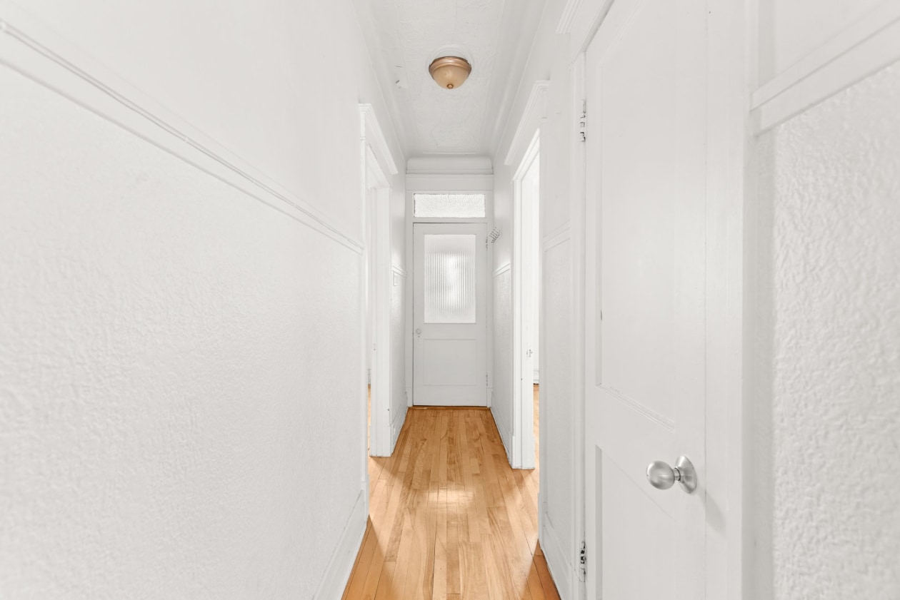 Corridor — 2680 - 2680A, Av. d'Orléans, Montréal (Mercier/Hochelaga-Maisonneuve), H1W3S5, Montréal (Mercier/Hochelaga-Maisonneuve)