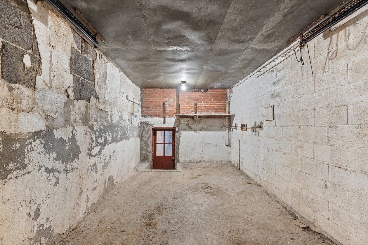 Garage — 2680 - 2680A, Av. d'Orléans, Montréal (Mercier/Hochelaga-Maisonneuve), H1W3S5, Montréal (Mercier/Hochelaga-Maisonneuve)