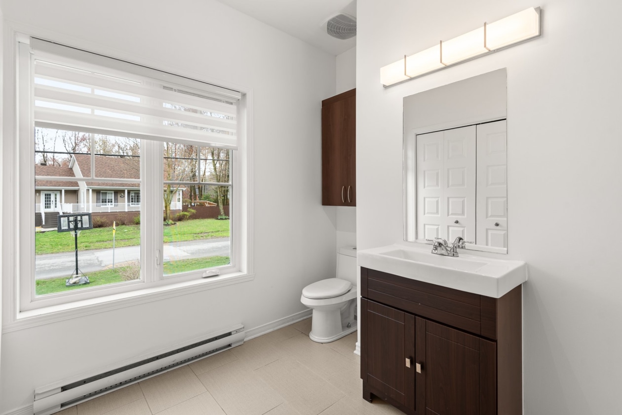 Salle de bains — 705, Rue Marguerite, Saint-Lin/Laurentides, J5M0C6, Saint-Lin/Laurentides