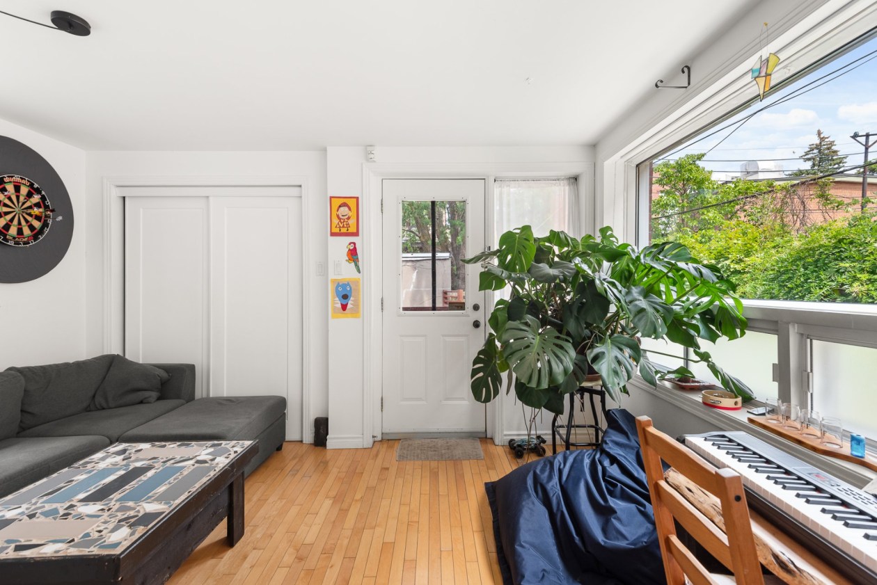 Salle de jeux — 5969 - 5971, 12e Avenue, Montréal (Rosemont/La Petite-Patrie), H1X3A3, Montréal (Rosemont/La Petite-Patrie)