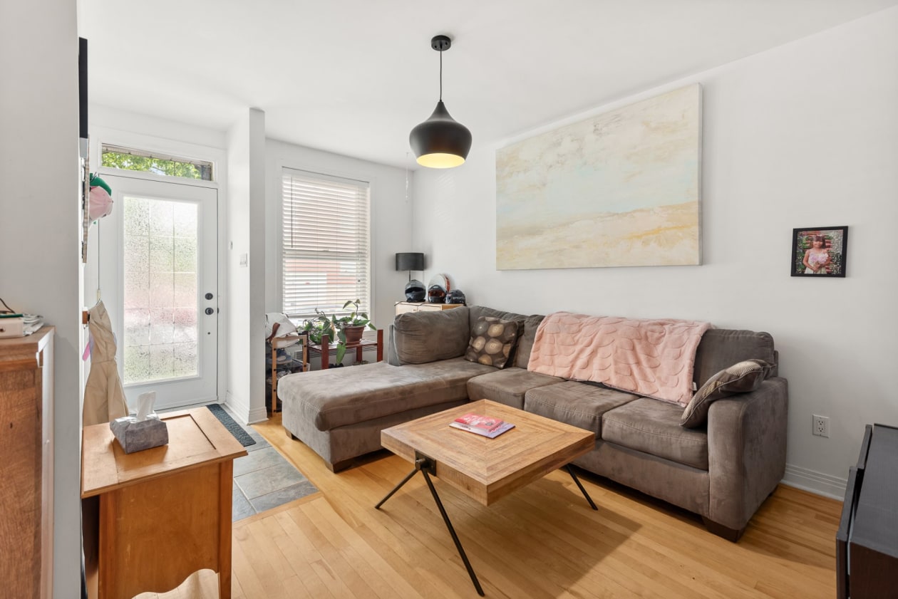 Salon — 5969 - 5971, 12e Avenue, Montréal (Rosemont/La Petite-Patrie), H1X3A3, Montréal (Rosemont/La Petite-Patrie)