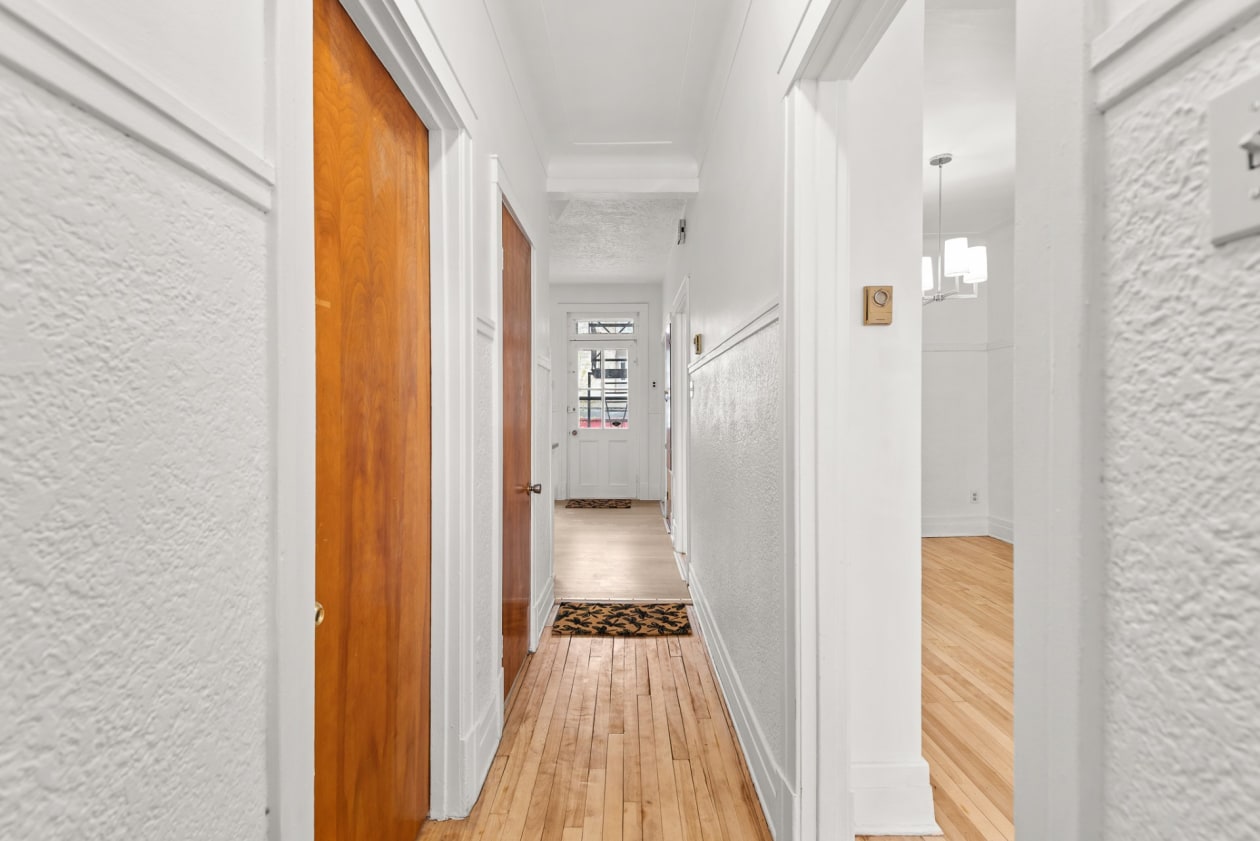 Corridor — 2680 - 2680A, Av. d'Orléans, Montréal (Mercier/Hochelaga-Maisonneuve), H1W3S5, Montréal (Mercier/Hochelaga-Maisonneuve)