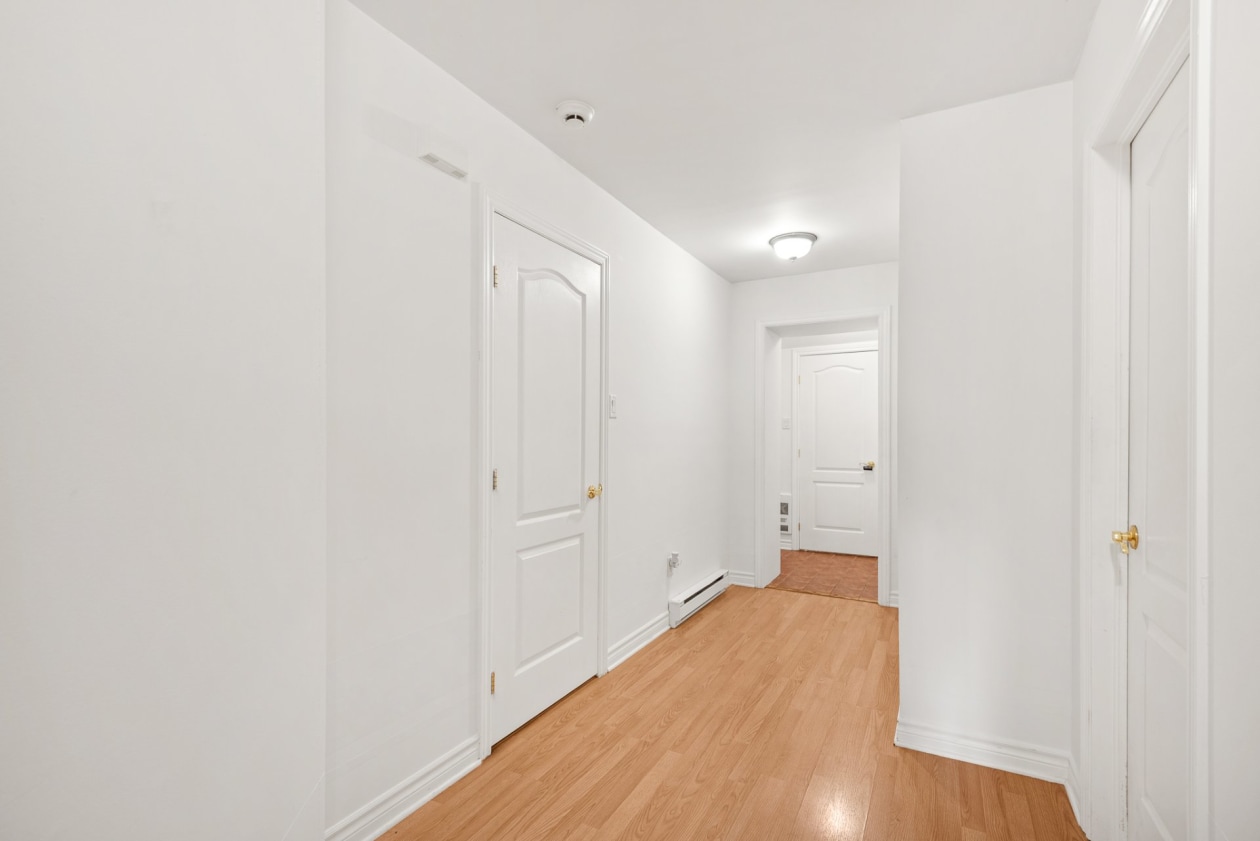 Corridor — 322, Rue Réaumur, Laval (Auteuil), H7H3E7, Laval (Auteuil)